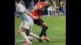 الكرة التي طالب فيها لاعبو مصر باحتساب ركلة جزاء