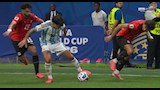 دفع مروان عطية للاعب الأرجنتين الذي تسبب في إلغاء هدف زيكو (1)