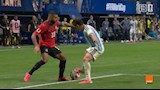 تدخل لاعب الأرجنتين على صلاح (3)_4