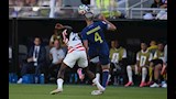 طرد لاعب أمريكا بسبب تدخل عنيف_8