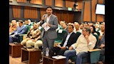 محافظ أسيوط يترأس المجلس التنفيذي ويوافق على مشروعات تعليمية جديدة ويعتمد مخططات تفصيل (19)