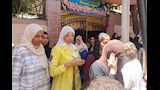 طلاب بالثانوية العامة يقلدون حركة العميد الشهيرة (6)