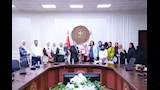 وزير العمل يسلم ماكينات خياطة للسيدات المعيلات لدعم مشروعاتهن (6)