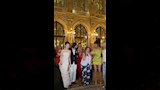 يسرا تخطف الأنظار في باريس