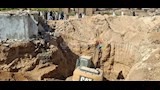 ماذا حدث للأب وابنته داخل حفرة التنقيب بأسيوط؟  (4)