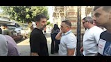 عثمان أبو لبن يودع والدته إلى مثواها الأخير