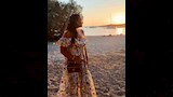 هند صبري تخطف الانظار امام الشاطئ (1)