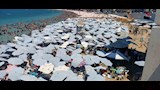 شيش وبوتاجازات وخمور.. أغرب مخالفات المصيفين بشواطئ الإسكندرية- صور