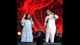 محمود الليثي وشيرين على المسرح