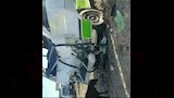 تصادم عنيف بين سيارة ميكروباص وتروسيكل (4)