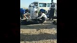 تصادم عنيف بين سيارة ميكروباص وتروسيكل (5)