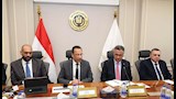 وزيرا التموين والاتصالات يبحثان تطوير منظومة كارت الخدمات الحكومية الموحد (4)