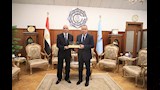وزير التعليم العالي يتفقد المركز القومي للبحوث (2)