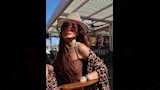 هنا الزاهد بفستان بني_4
