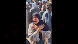 انهيار أهالي ضحايا حادث الإسماعيلية أمام مستشفى القصاصين (2)