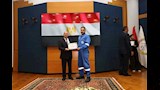 كامل الوزير يتفقد ميناء دمياط ويكرم أبطال احتواء حادث السفينة (24)