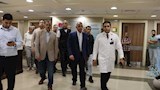 محافظا الإسماعيلية والشرقية يتفقدان حالة مصابي حادث طريق الدواويس (7)_7