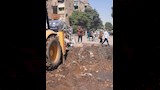 كسر بخط مياه أمام مستشفى بهتيم