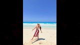 ميرهان حسين تخطف الأنظار على البحر (3)