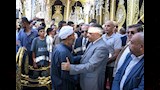 محافظ الشرقية يواسي أسر ضحايا حادث الإسماعيلية (5)_8