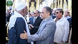 محافظ الشرقية يواسي أسر ضحايا حادث الإسماعيلية (11)_14