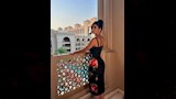كارولين عزمي بفستان انيق وجريء (2)