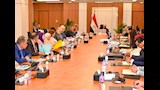 الدكتور حسين عيسى خلال الاجتماع (1)