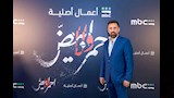 منير الزعبي مخرج مسلسل أحمر ولا أبيض