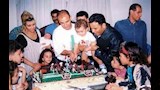 عائلة حسام حسن أثناء الاحتفال بعد ميلاد نجله_