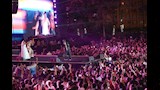 عروس بفستان الزفاف في حفل محمد رمضان