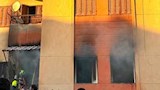  أشعلها وفر هاربًا.. زوج متهم بإحراق شقة سكنية في طور سيناء (فيديو وصور)
