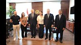  وزير التعليم العالي يكرم هيا عمرو بعد إسعاف مصابي أرابيلا بلازا (1)