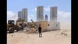 إزالة للتعديات بالحي الثاني في مدينة العلمين الجديدة