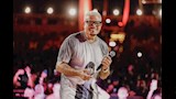 الهضبة يتالق في حفل الساحل (1)