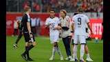 السقوط الثاني.. جمال موسيالا يثير القلق مجددا في ودية بايرن ميونخ 