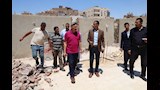 محافظ السويس في الطابق الثاني غير المستكمل 