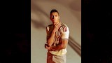 الأهلي يكشف عن قميصه الثالث للموسم الجديد