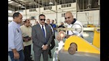 محافظ بورسعيد يتفقد مصنع الأدوات الكهربائية
