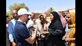 محافظ أسوان يستمع لمطالب اهالى قرية توماس وعافية