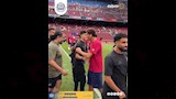 حمزة عبدالكريم يصافح لاعبي الأهلي قبل مواجهة كأس خوان جامبر