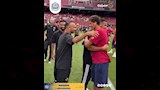 حمزة عبدالكريم يصافح لاعبي الأهلي قبل مواجهة كأس خوان جامبر