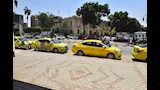 محافظ أسيوط يتفقد 15 سيارة تاكسي حديثة تمهيدًا لترخيصها وبدء تشغيلها لتعزيز منظومة النقل بمدينة أسيوط الجديدة (4)