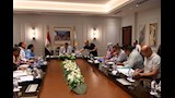 الاستماع لمطالبهم 