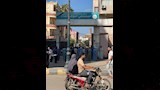 تجمع أهالي الضحايا أمام مستشفى منوف