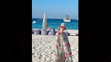 بملابس البحر إلهام شاهين تخطف الأنظار  (2)