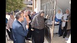 محافظ المنوفية يستاء من التكدس ووقوف كبار السن