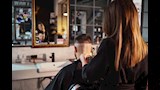 "صالون رجالي" تديره سيدة يشعل الجدل في الأقصر.. ما القصة؟