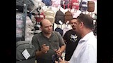 نائب محافظ الدقهلية يتفقد منافذ السلع الغذائية بالمنصورة (6)