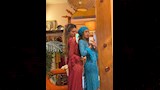 كنزي دياب مع إحدى صديقاتها