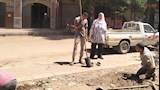 رئيسة الوحدة تشرف على التنفيذ
